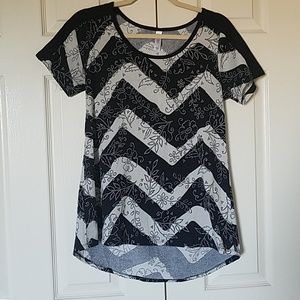 Lularoe XS Classic in black and creamy gray.